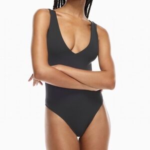 Babaton Contour V-neck Bodysuit